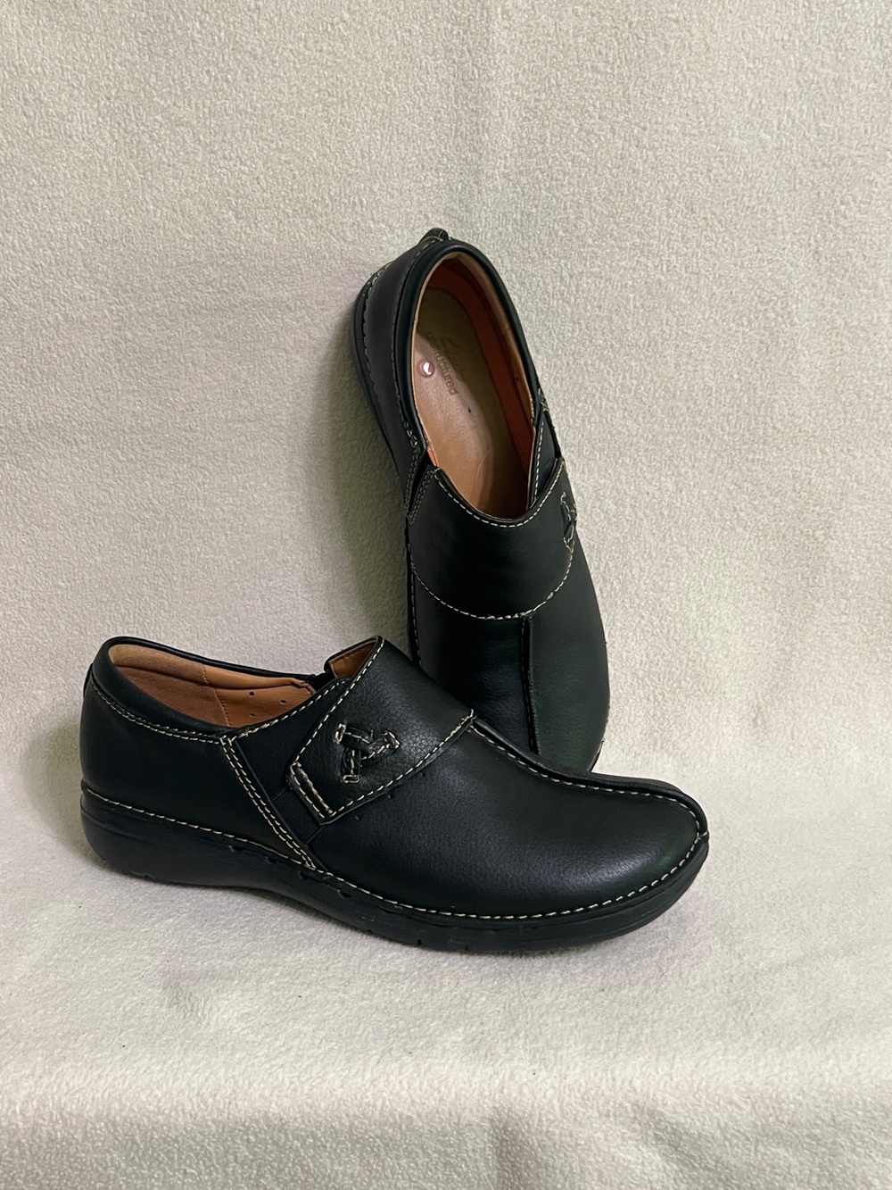 Clarks Un Loop Ave Black Leather Loafers Women's Size 8.5 Comfort Shoes